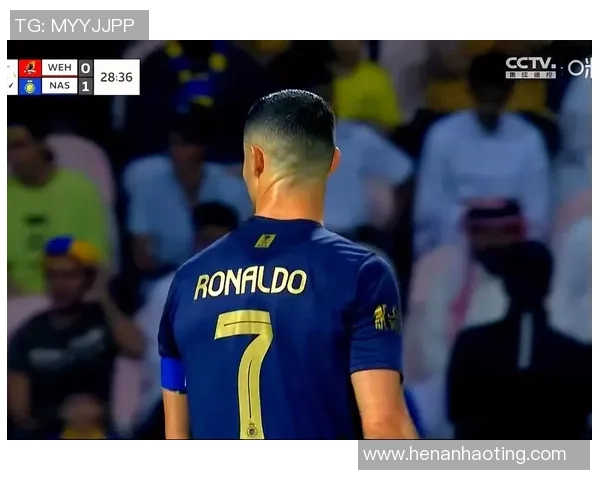 足球明星跃起瞬间的背影展现力量与激情的完美结合 足球明星跃起瞬间的背影展现力量与激情的完美结合