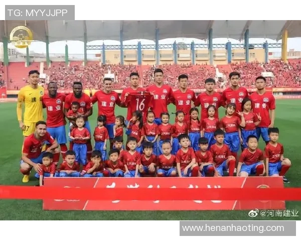 重庆网球队战术解析：对比分析与未来发展趋势探讨